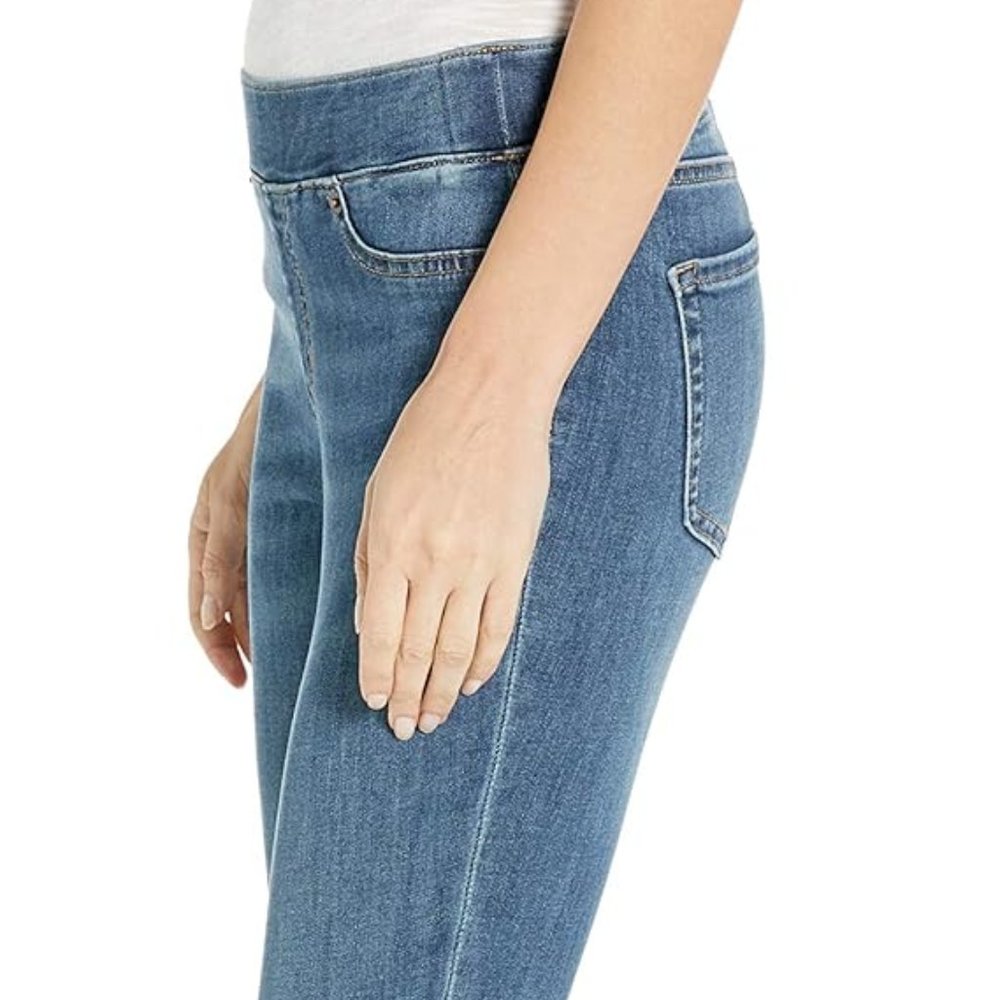 Amazon Essentials Women's Stretch Pull-On Jegging - image 3